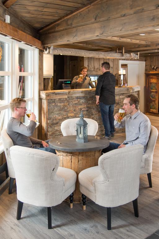 Nordal Turistsenter Hotel Лом Екстериор снимка
