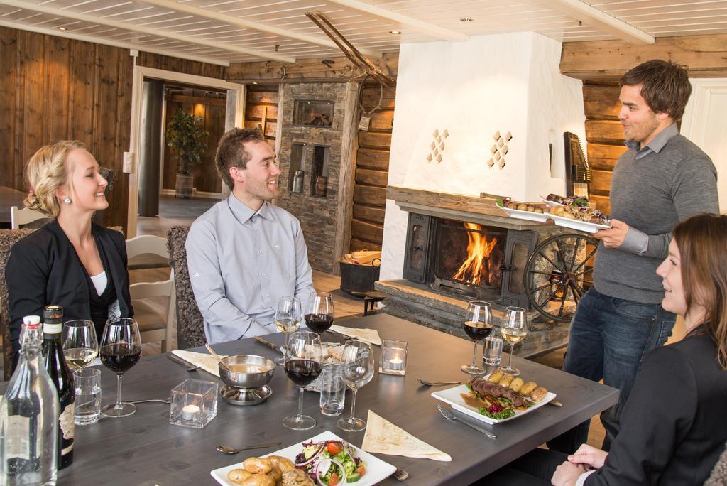 Nordal Turistsenter Hotel Лом Екстериор снимка